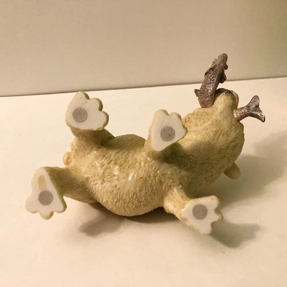 Little Paws Malcolm  Polar Bear With Fish Resin Figurine Statue Arora - Picture 7 of 15